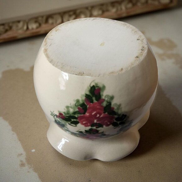 Vintage Heavy hand thrown pottery Planter,Vase beige with ruffle edge rose heart - Picture 7 of 13